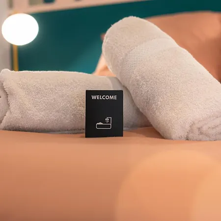 La Mancelle - 6 Personnes - Plein Coeur Du Mans * לה מאנש